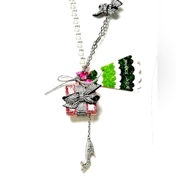 New Betsey Johnson Pearl Crystal Present Convertible Ornament Short  Necklace - Picture 8 of 16